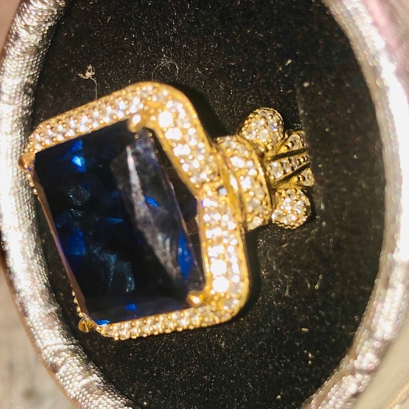 Custom Ring - Picture 2 of 6